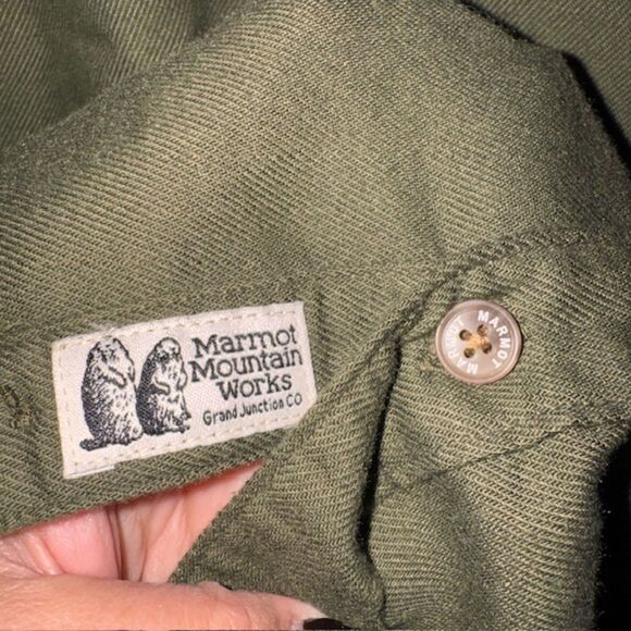 Marmot Mountain Works Button Up Shirt Mens 2XL Green Outdoors - Picture 3 of 7